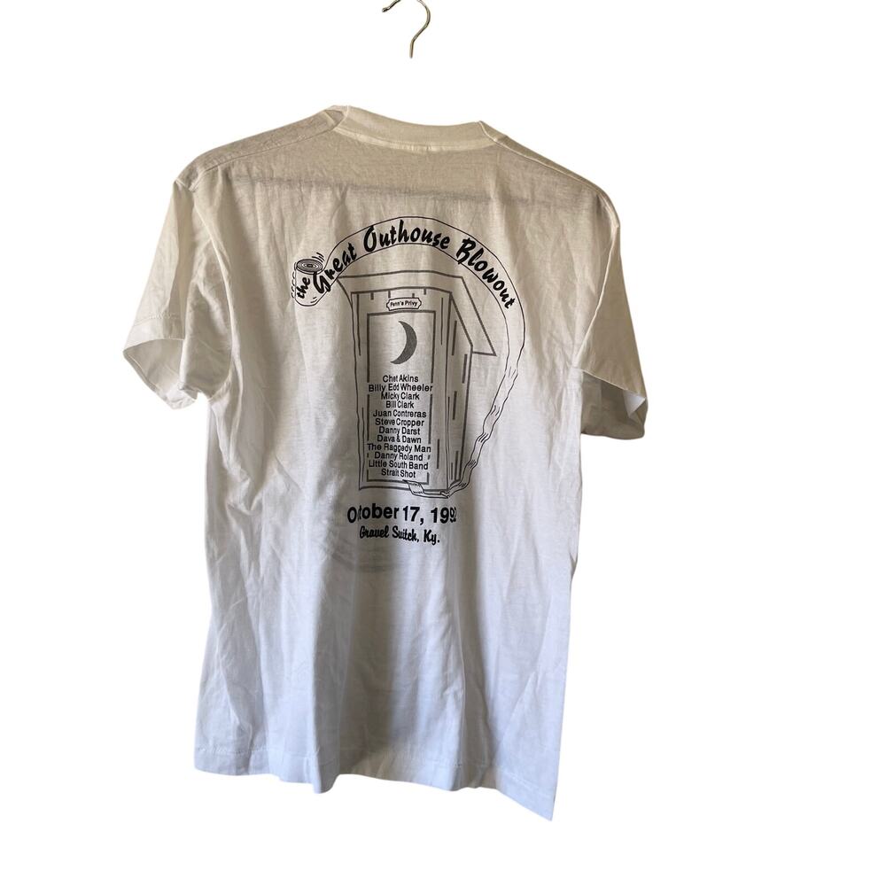 Vintage 90s ‘the great blowout’ outhouse graphic t shirt size xl